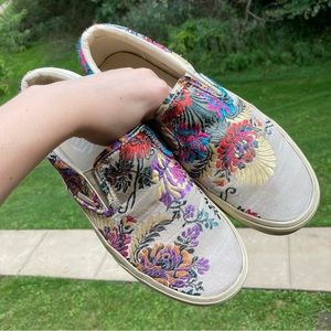Vans Satin Floral Embroidered Slip On Vans SIZE 9